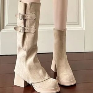 Extremely Soft Suede Burlega Branded 2 different looks your choice. Women's Extr